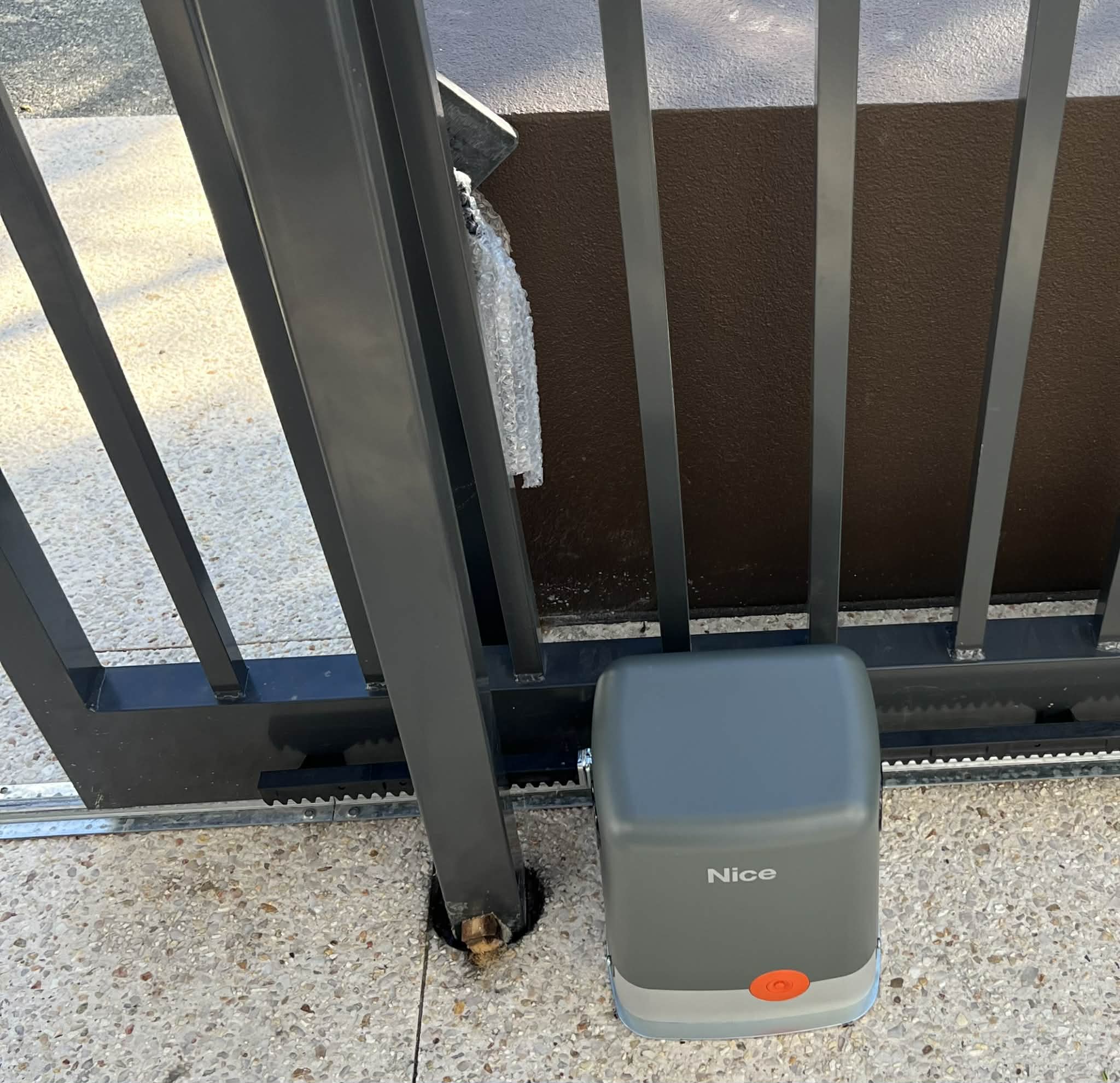 Residential gate motor installation